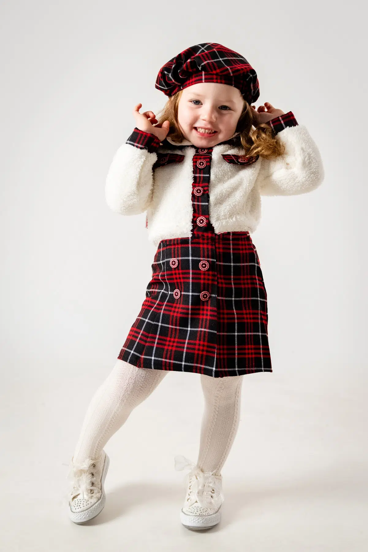 Kız Çocuk Kız Bebek Hırkalı Şapkalı Etekli Welsoft Peluş Oduncu Üçlü Elbise Takım - Kırmızı